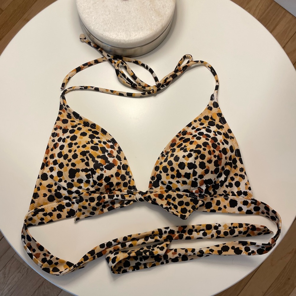 Victoria’s Secret Leopard Print Bikini Top